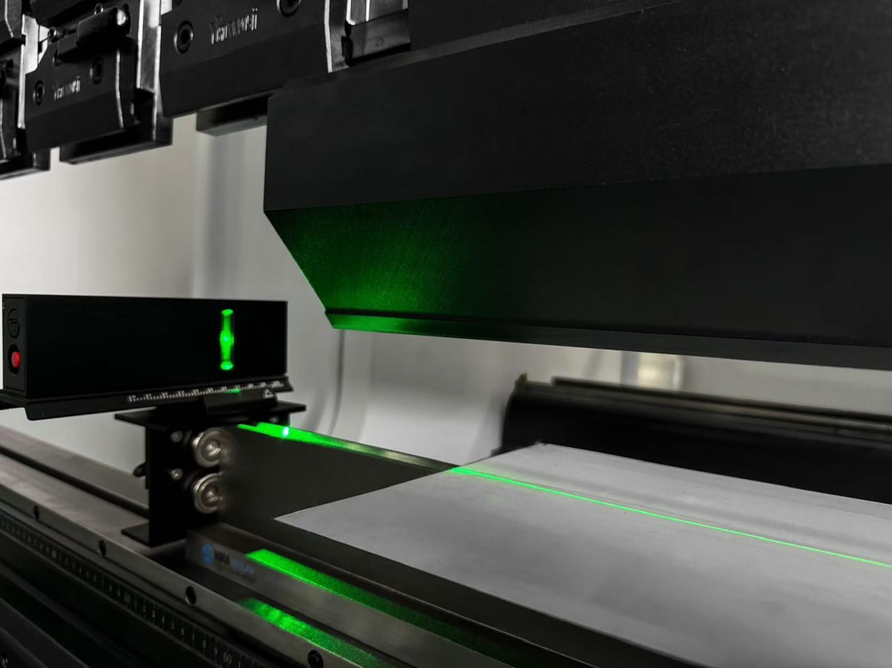 Лазерные индикаторы линии изгиба